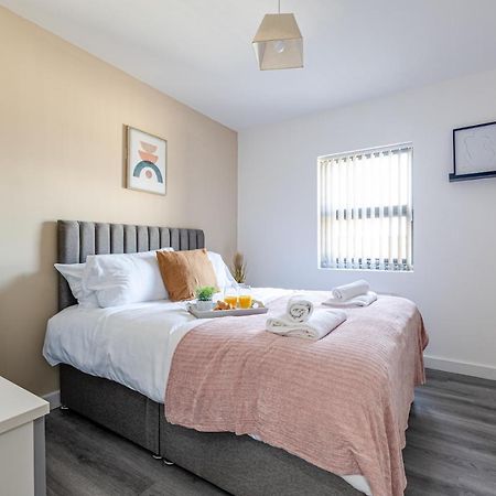 Top Floor Apartment With Private Balcony In Stockport Centre By Hass Haus Eksteriør billede