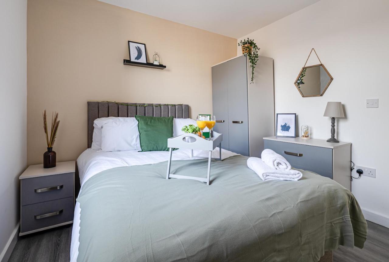 Top Floor Apartment With Private Balcony In Stockport Centre By Hass Haus Eksteriør billede