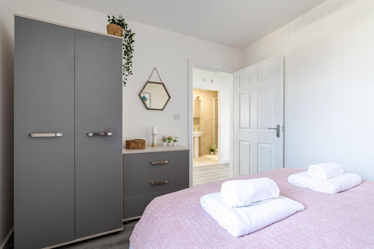 Top Floor Apartment With Private Balcony In Stockport Centre By Hass Haus Eksteriør billede