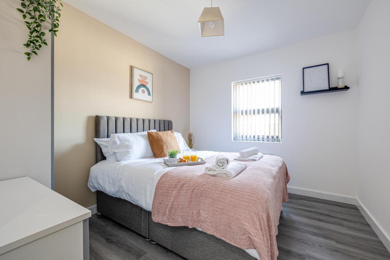 Top Floor Apartment With Private Balcony In Stockport Centre By Hass Haus Eksteriør billede