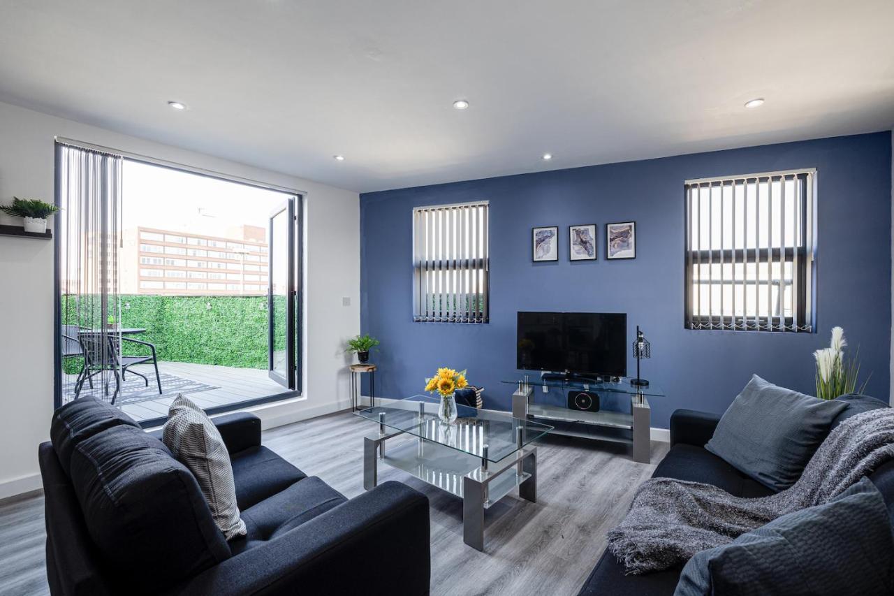 Top Floor Apartment With Private Balcony In Stockport Centre By Hass Haus Eksteriør billede