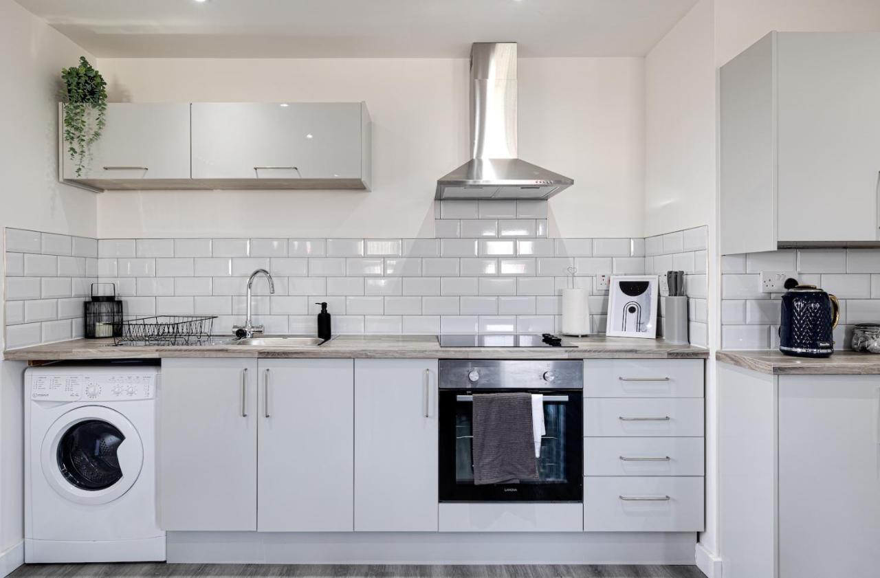 Top Floor Apartment With Private Balcony In Stockport Centre By Hass Haus Eksteriør billede