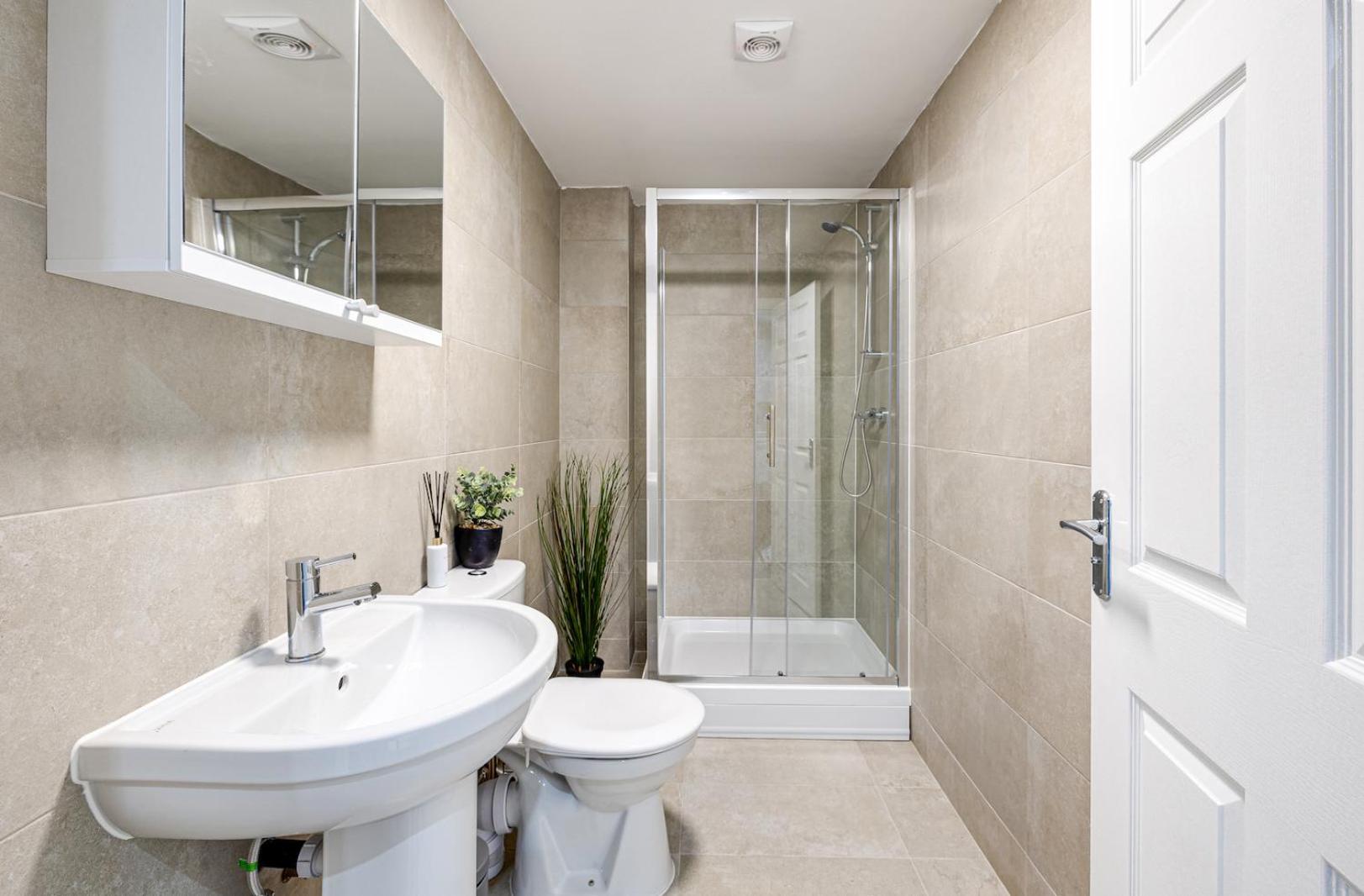 Top Floor Apartment With Private Balcony In Stockport Centre By Hass Haus Eksteriør billede